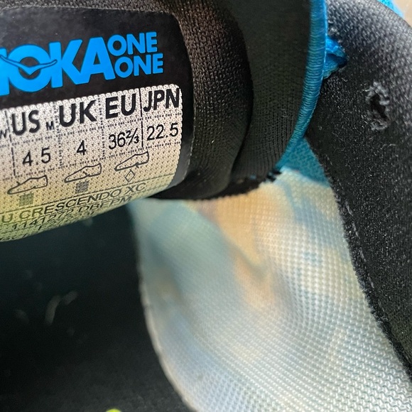 Hoka One One Crescendo XC Spikes  Unisex Dive  Size Women’s 6- Men’s 4.5 - Picture 9 of 9